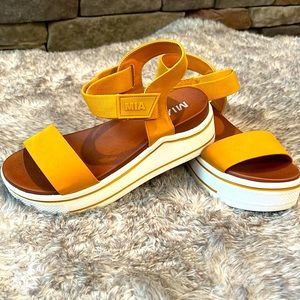 Mia Mustard yellow platform sandals. Like new.